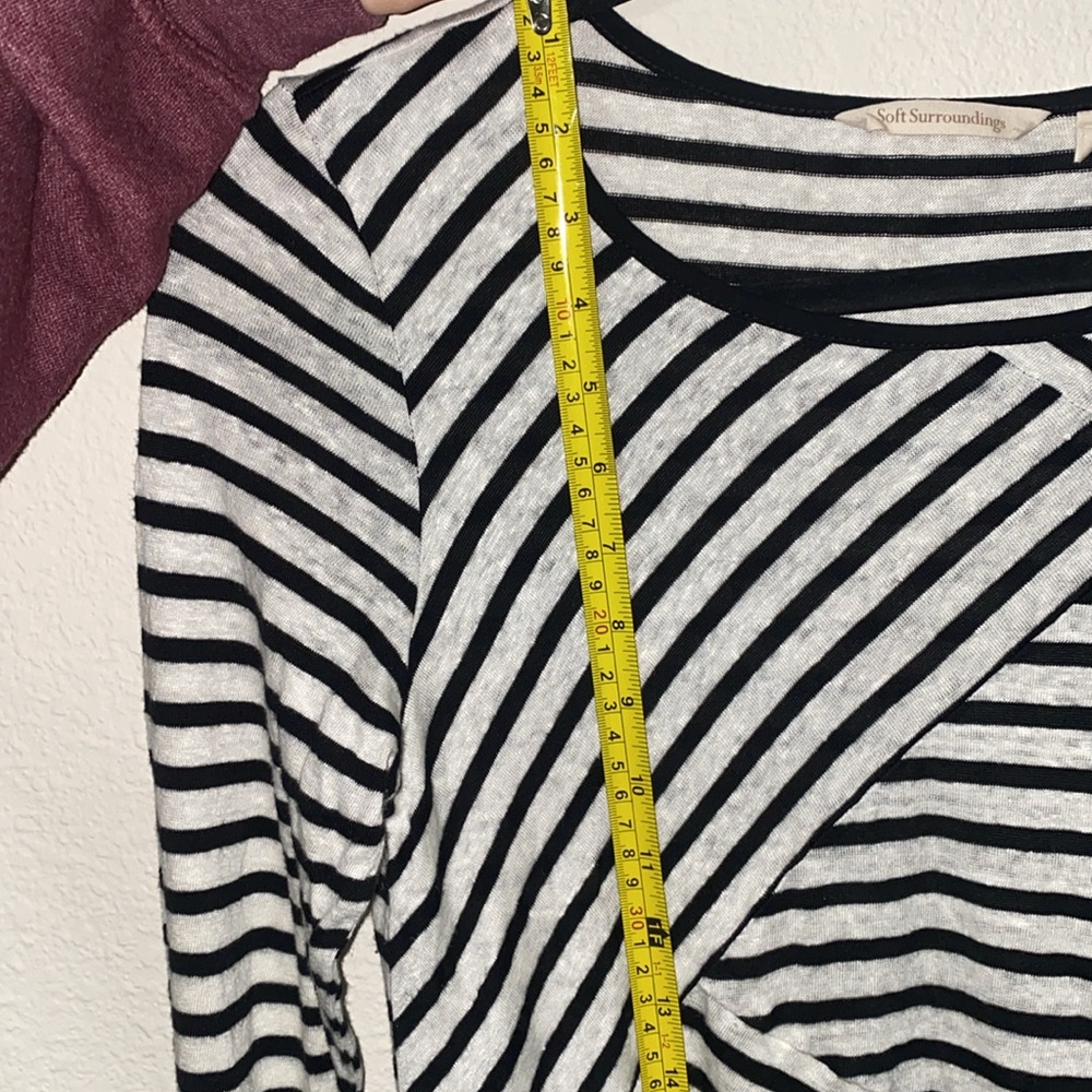 🛍️Soft Surroundings Striped fun Black and White patterned  Women's Top! - Picture 4 of 8